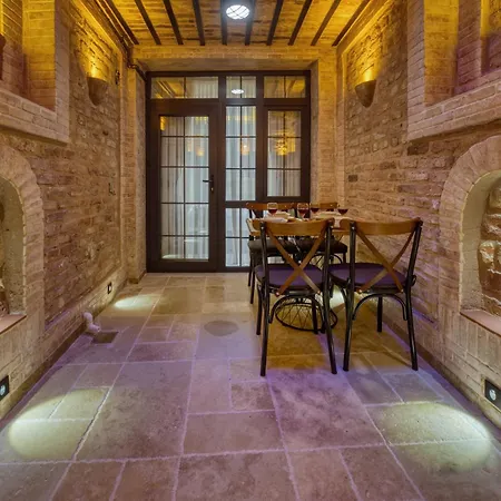 Mahhsen Mansion Oldcity מלון *